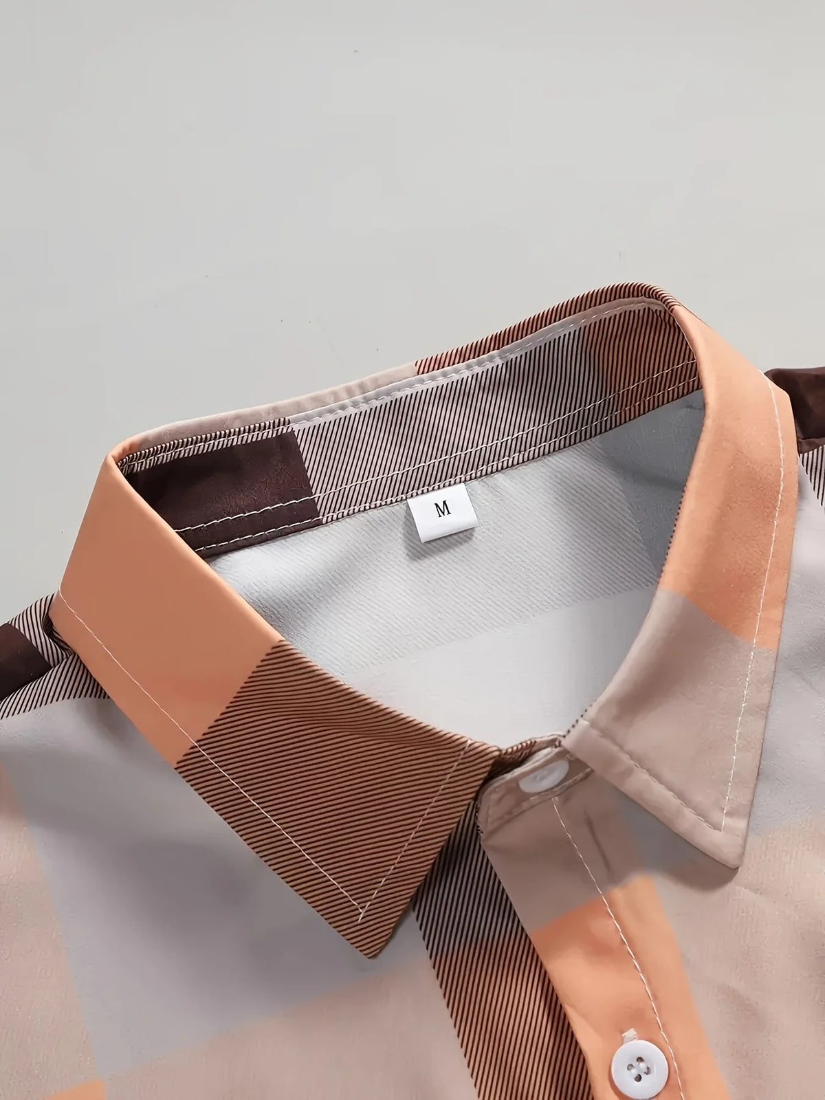 2026 Sommer Neuer Stil Herren Kurzarm-Hemd mit 3D-Karomuster-Print Street Casual Mode Bequem und Weich