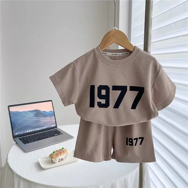 1 2 3 4 Alter Kurzarm Outfits Kinder Sommer Mode T-shirt Shorts Anzüge Kinder Einfarbig Lose Beiläufige Kostüm Baby 2 stück Sets