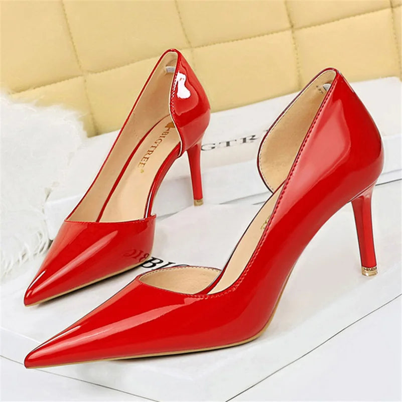Frauen 7,5 cm 10,5 cm High Heels gelbe Pumps Büro sexy Stiletto Hochzeit Braut Scarpins kurze Absätze Dame sexy hohle Party Schuhe