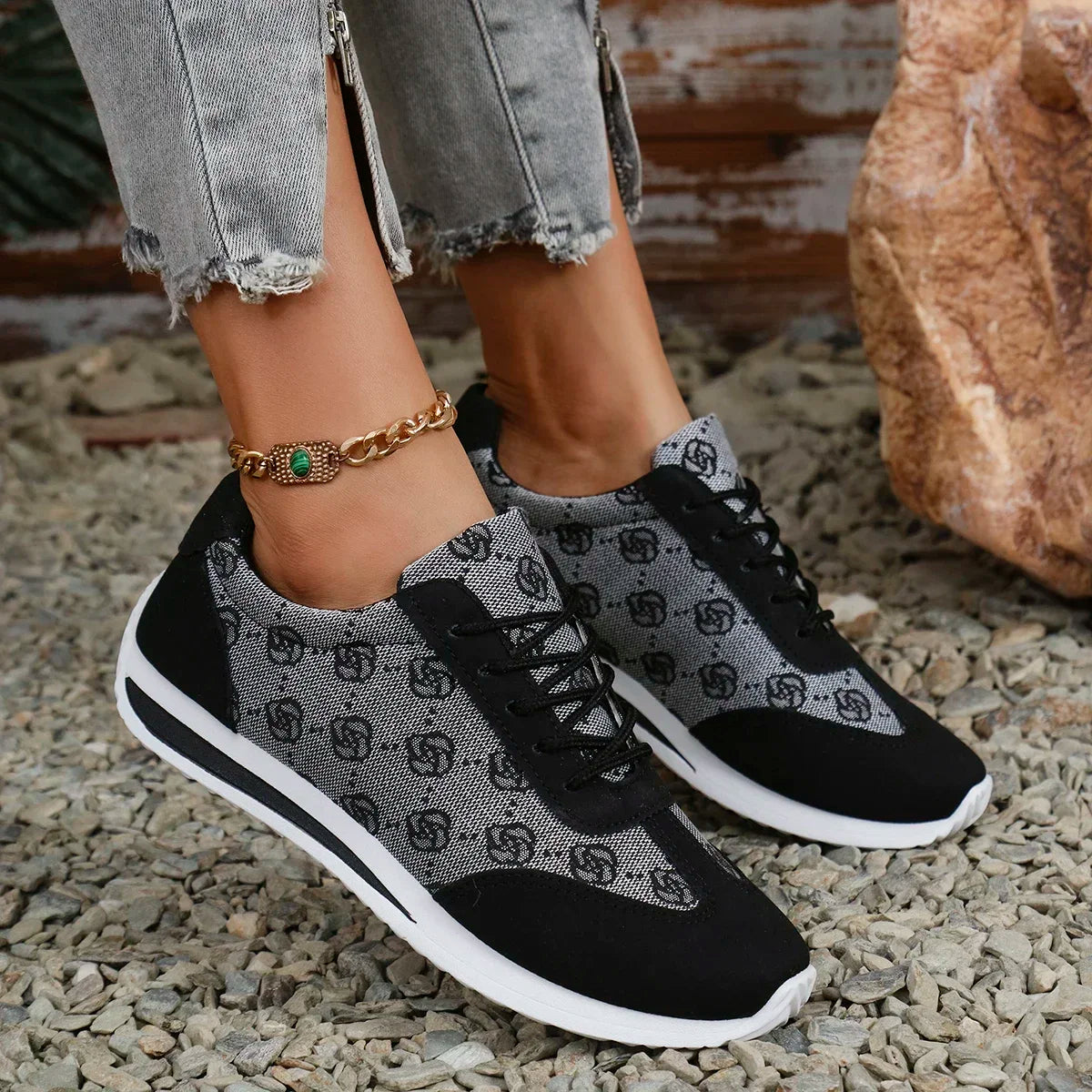 Frühling und Sommer Frauen Designer Mund Atmungsaktive Cross Strap Turnschuhe Flache Bequeme Casual Walking Turnschuhe Zapatos De Mujer
