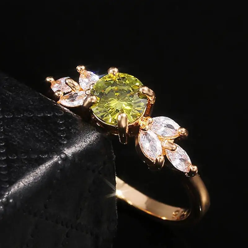 Huitan Ästhetischer, vielseitiger Damenring, frischer Stil, für den Alltag, Party, trendiges Zubehör, eingelegter, heller CZ, eleganter Schmuck für die Hochzeit