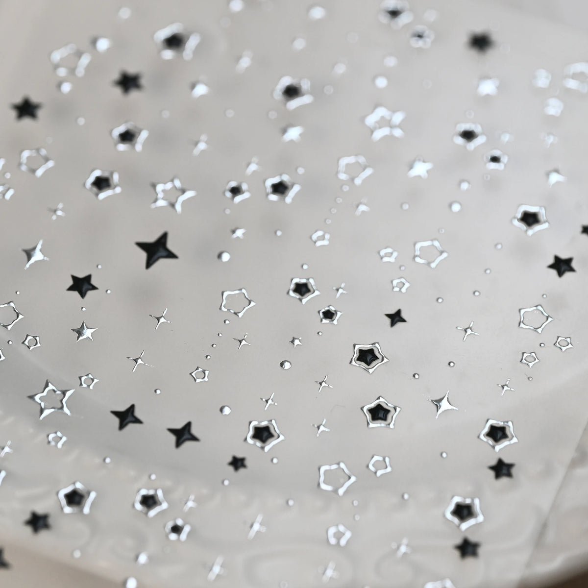 1 Stück Silberner Ausgestanzter Stern-Nagelaufkleber 5D Schwarzes Pentagramm Kreuz Sternenlicht Nagelsticker Metallische Fünfzackige Nagelkunst-Dekoration