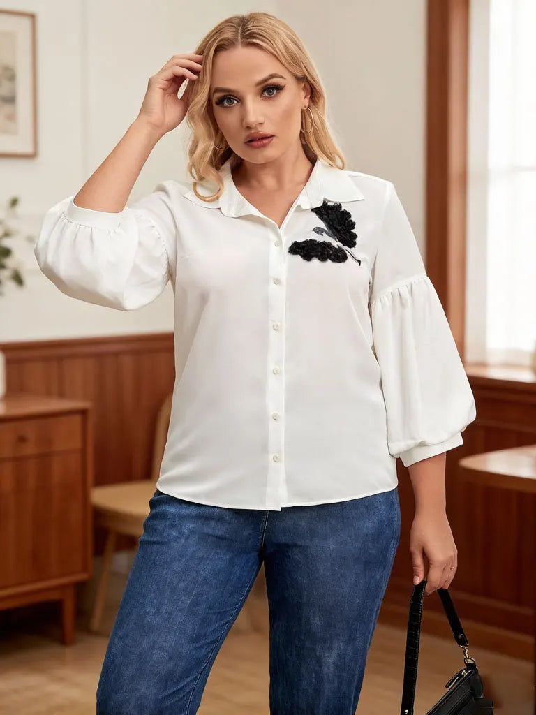 Damen Weiße Satin-Bluse mit Laternenärmeln und 3D-Blumen-Vogel-Stickerei Elegantes Büro-Arbeitsoberteil
