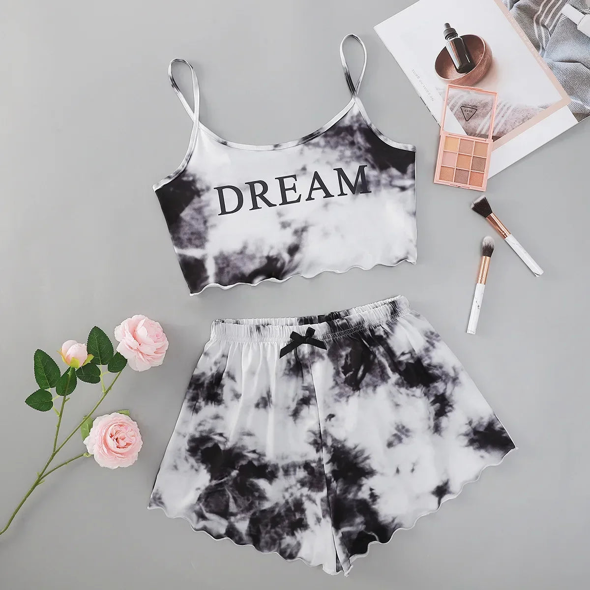 Unterwäsche Frauen Nachtwäsche Sommer Pyjamas Sets Sexy Dessous Nette Tie-gefärbt Druck Ärmellose Oansatz Dünne Tops mit Shorts Set