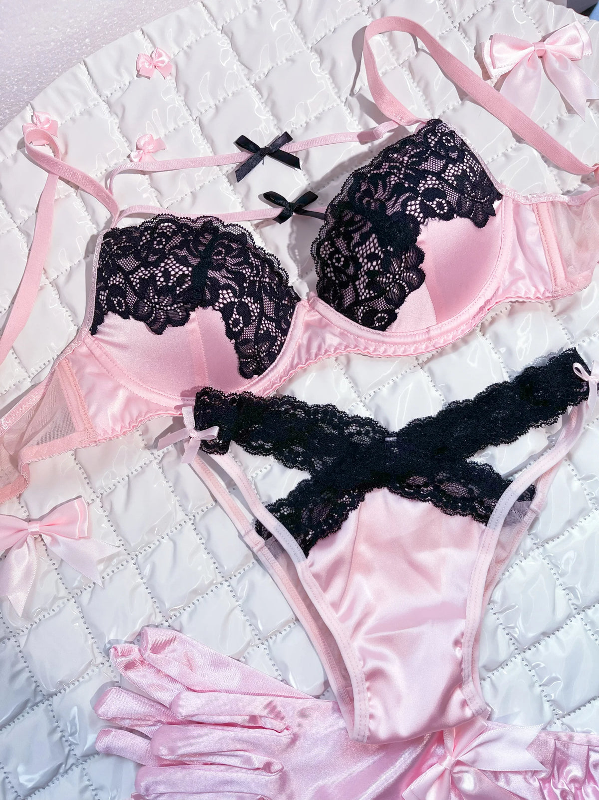 MOYISU New Release Kontrast-BH-Set |   Zurückhaltendes und sexy Bralette aus französischer Spitze |   Akzentuiert kleine Brustkurven |   Atmungsaktive Dessous
