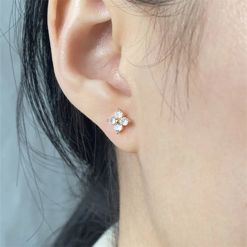 Exquisiter kleiner runder Zirkonia-Ohrstecker in Blumenform, goldfarben, für Damen, schlicht, Party, Hochzeit, Modeschmuck