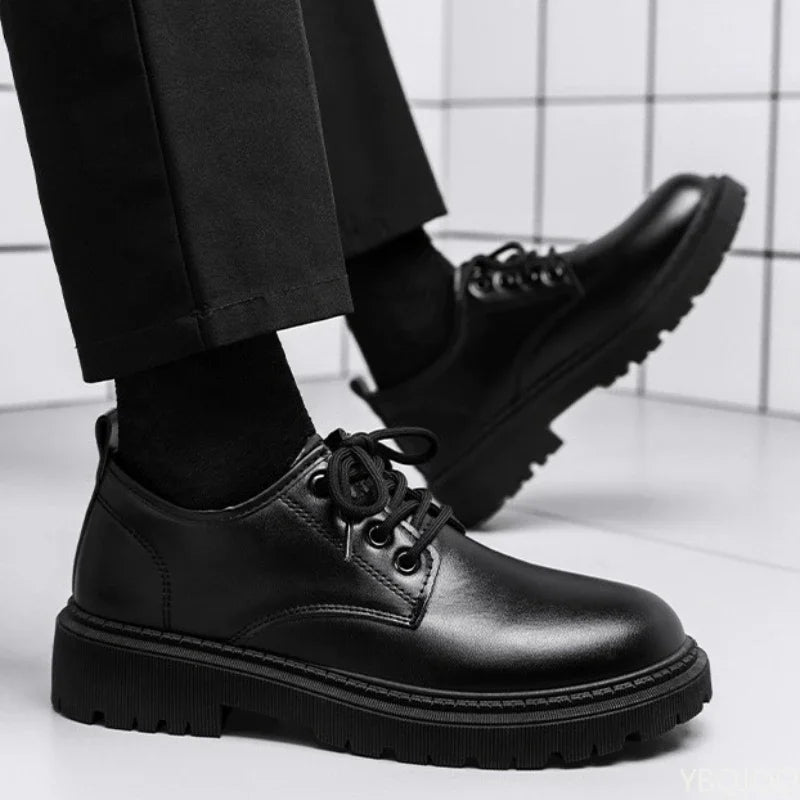 Business-Büro Formelle Kleidung Lässige Schnürschuhe für Herren Frühling und Herbst Mode Neue Atmungsaktive Rutschfeste Herrenschuhe 2026