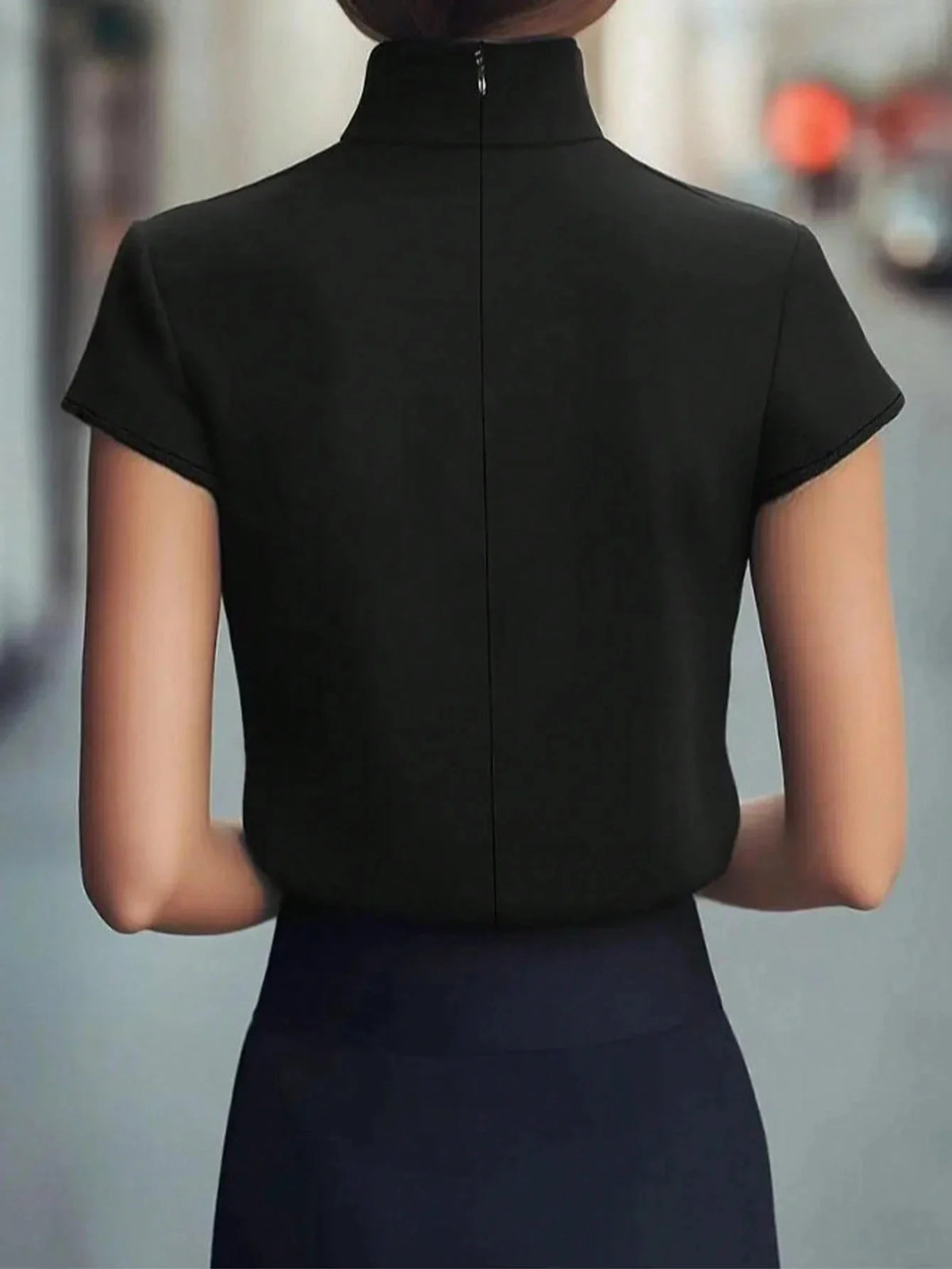 Damen Satin-Bluse mit Hohem Kragen, Kurzen Ärmeln, Plissiertem Knopfverschluss, Figurbetontes Elegantes Damenhemd für Frühling und Sommer, Büro-Oberteil