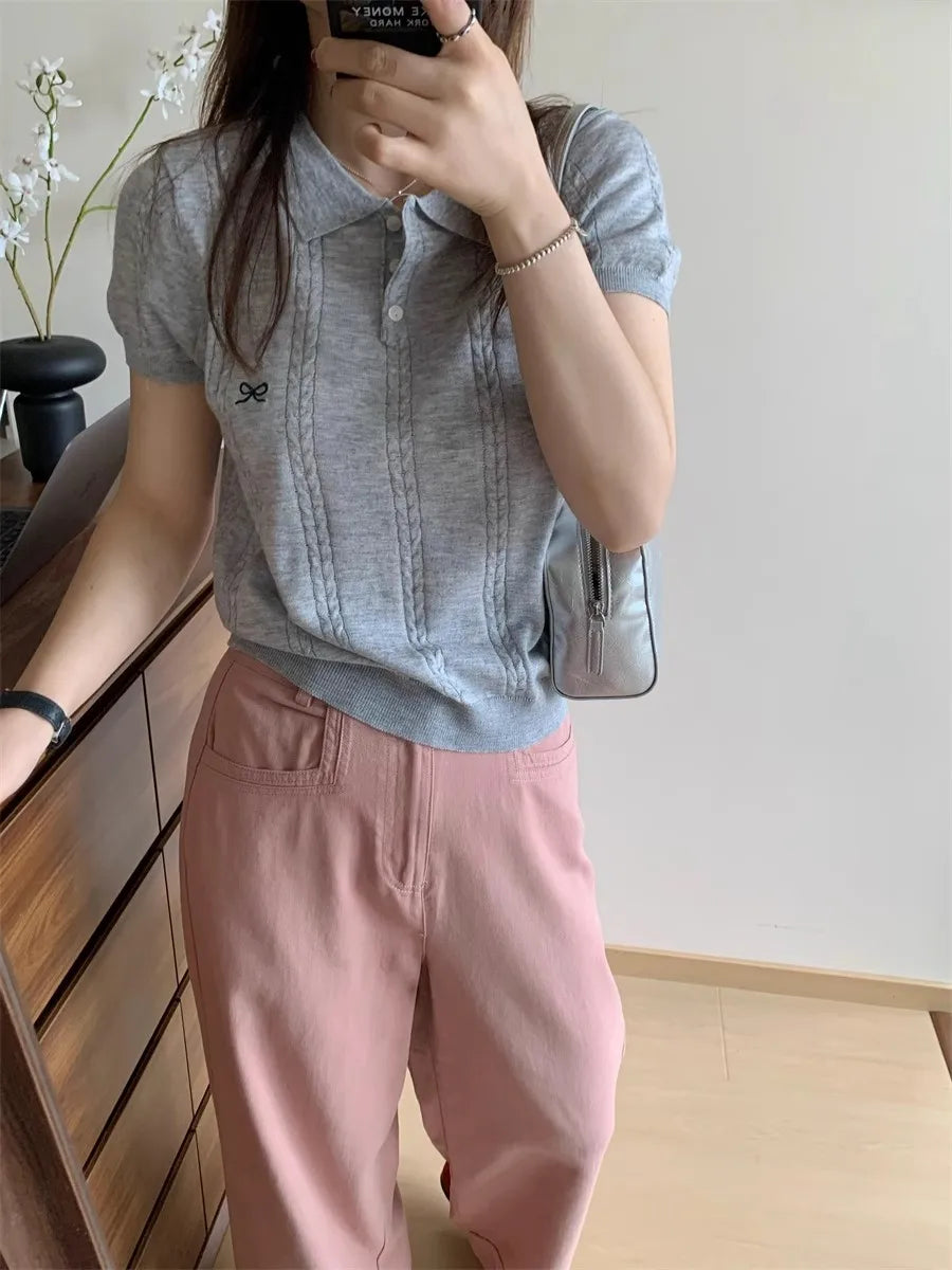 AOSSVIAO 2026 Sommer Neue Koreanische Mode Slim Fit Poloshirt Gestricktes Kurzarm-T-Shirt Süße Schleife Besticktes Strickoberteil für Damen