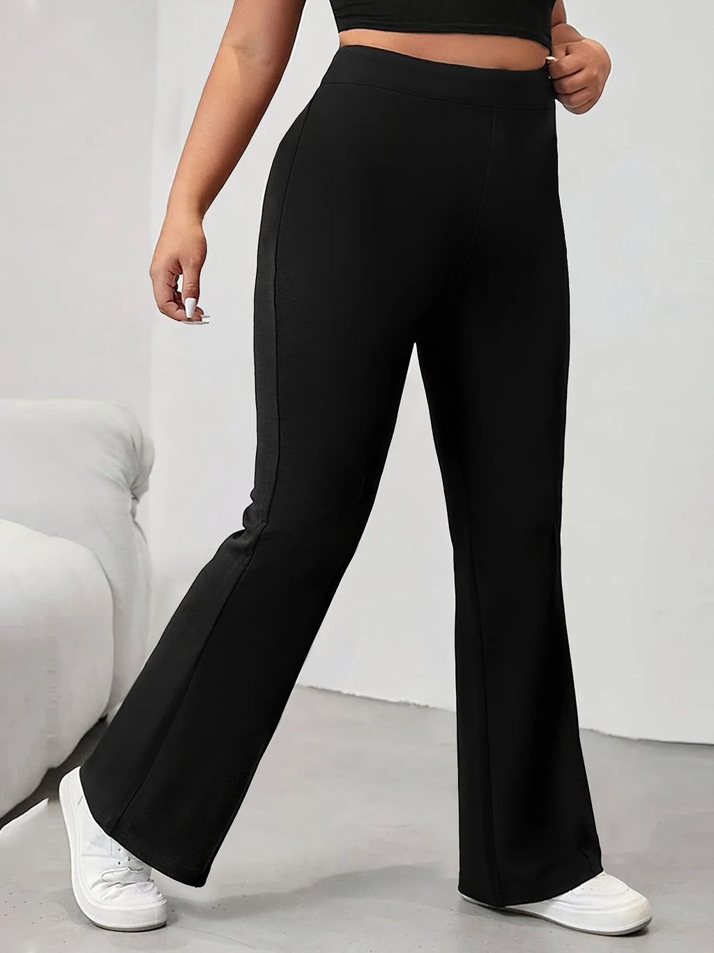 2024 Sommer neue Damen Plus-Size-Britisch Street Style Fashion Style Plissee Design ausgestellte Hose