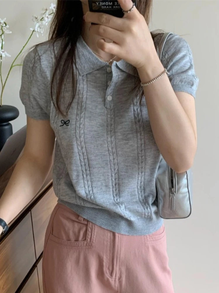 AOSSVIAO 2026 Sommer Neue Koreanische Mode Slim Fit Poloshirt Gestricktes Kurzarm-T-Shirt Süße Schleife Besticktes Strickoberteil für Damen