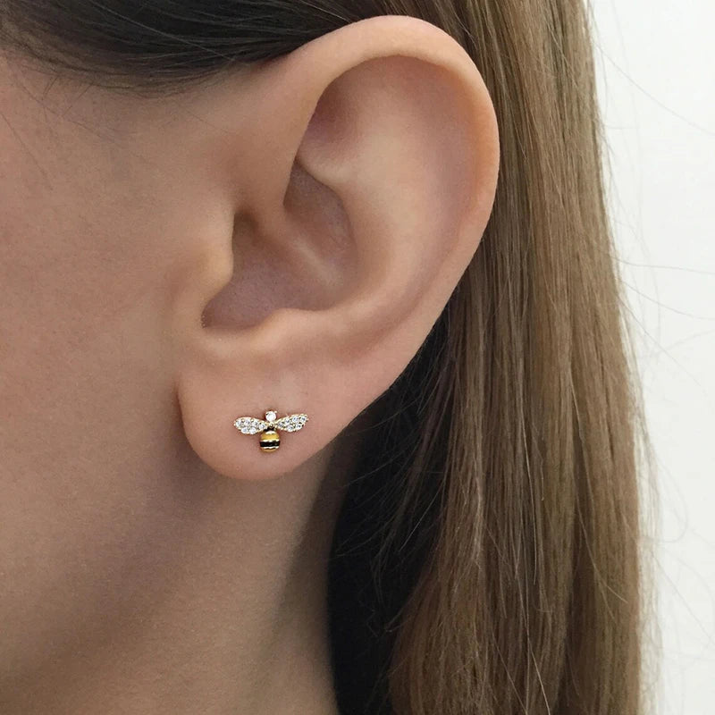 Huitan Lustige Honigbienen-Ohrringe Ohrstecker für Frauen Zierliche Gelbe Bienen-Ohrringe Exquisites Accessoire Geschenk Modeschmuck