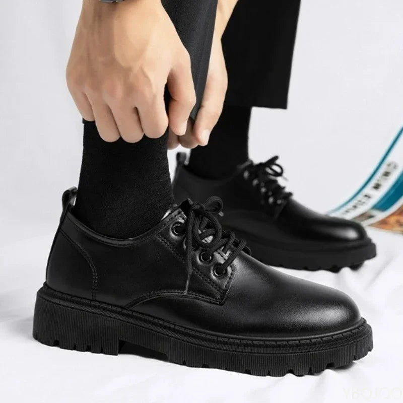 Business-Büro Formelle Kleidung Lässige Schnürschuhe für Herren Frühling und Herbst Mode Neue Atmungsaktive Rutschfeste Herrenschuhe 2026