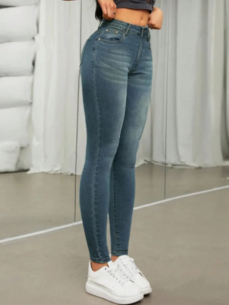 Hose mit mittlerer Taille, leicht elastisch, mit Taschen, schmale Passform, gerade Beine, Damen-Jeans im Street-Trend für den Alltag und Pendeln, Frühlings-Jeans