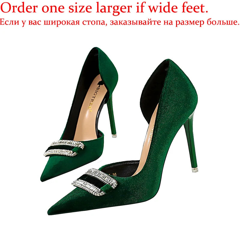 Frauen Luxus Kristall 7 cm 10,5 cm High Heels Stiletto Scarpins Weibliche Elegante Valentine Pumpen Dame Samt Party Low Heels schuhe