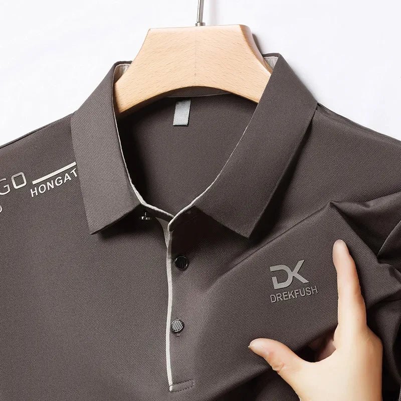 Neues Herren-Business-Casual-Kurzarmhemd mit Abzeichen, einfarbiges Poloshirt, modisches, atmungsaktives, bequemes, vielseitiges Oberteil