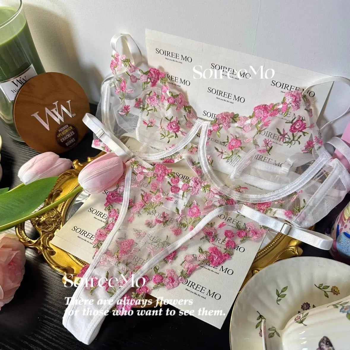 Tägliches französisches Spitzen-BH-Set, durchsichtiges Mesh-Bügel, große Brustunterstützung, Blumenstickerei, Komfortkleidung, sexy MOYISU-Höschen, bezauberndes Set
