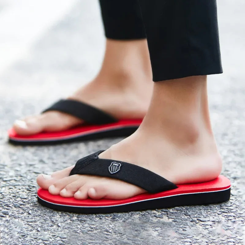 2023neue Männer Hausschuhe Eva weiche Seiten Schuhe Garten Sandstrand Schuhe Keile süße Sandalen Anti-Rutsch-Plattform Flip Flops für Stenio