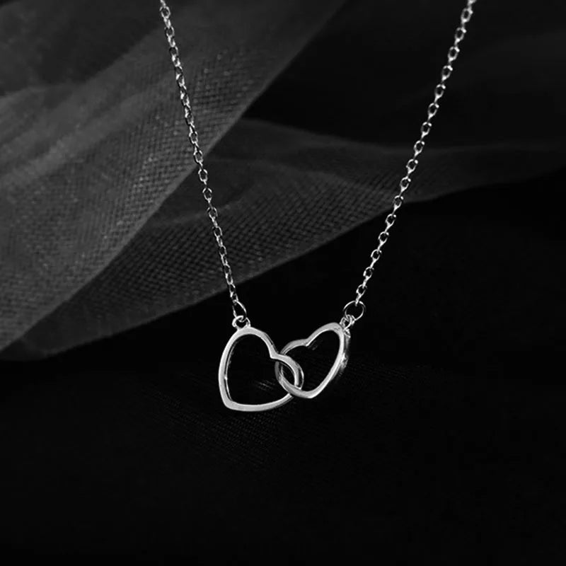 Neue Einfache Hohl Liebe Herz Anhänger Halskette für Frauen Mode Kreative Geometrische Schlüsselbein Kette Halsketten Partei Schmuck Geschenk