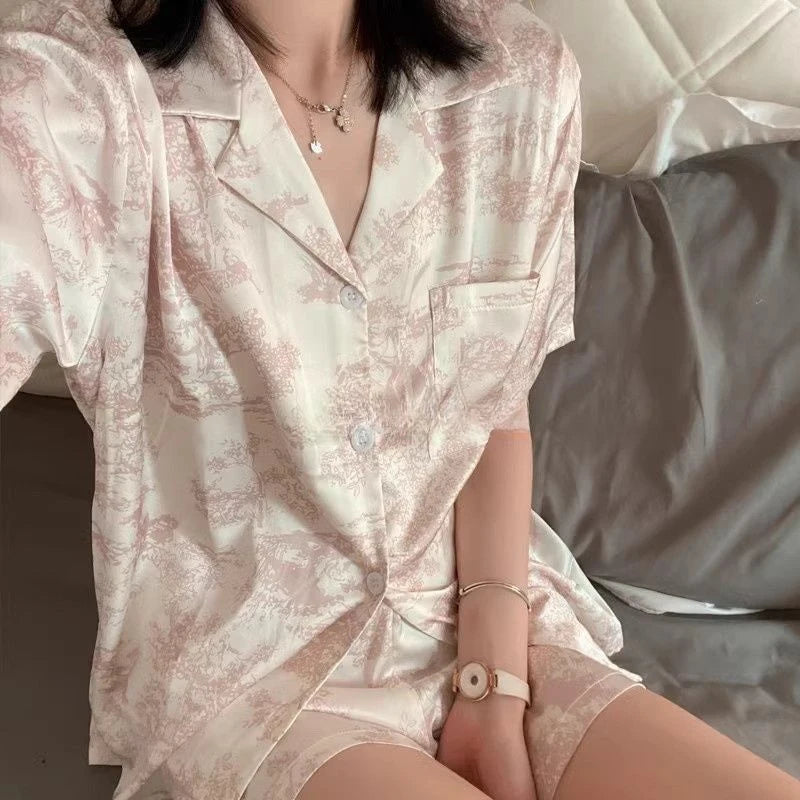 2-teiliges Damen-Pyjama-Set mit süßem Aufdruck, kurzen Ärmeln, Knopfleiste und Shorts, rosa Nachtwäsche, weiche, bequeme Homewear, lässige Loungewear-Pyjama-Set