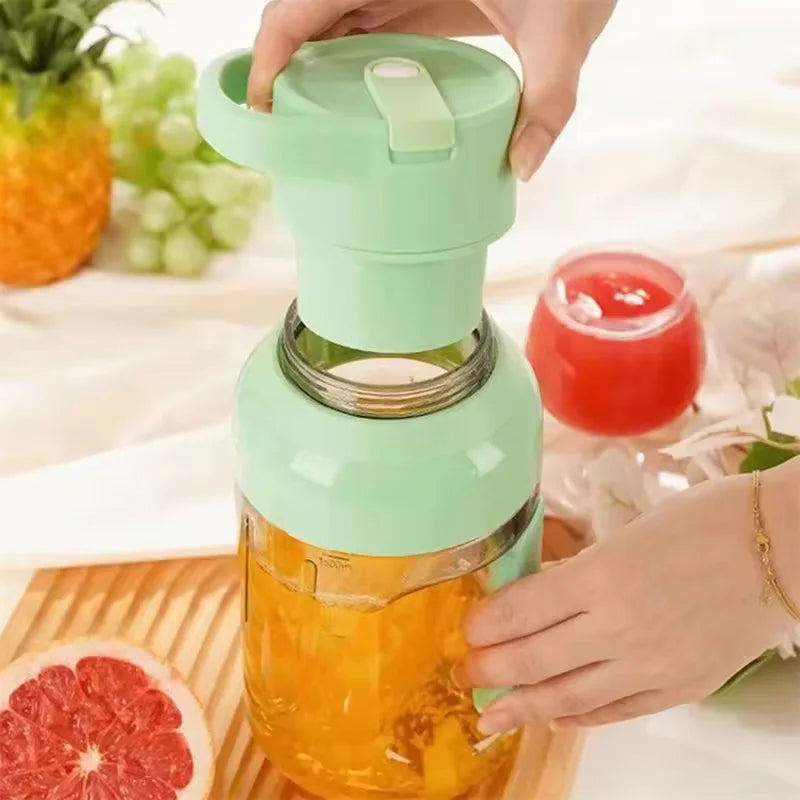 Tragbarer Mixer, Smoothie-Maker, Mini-Mixer, wiederaufladbar über USB, starke Schnittleistung mit scharfen Klingen für Reisen