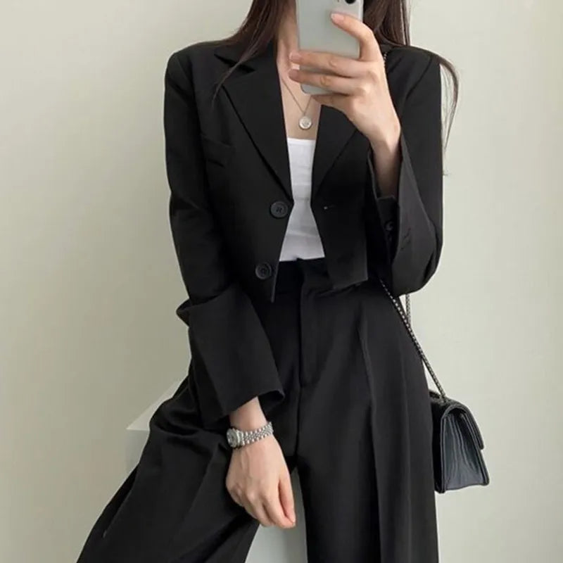 Anzug-Set für Damen: Blazer und Gerade Hose, Einreihig mit Umlegekragen, Büro-Outfit