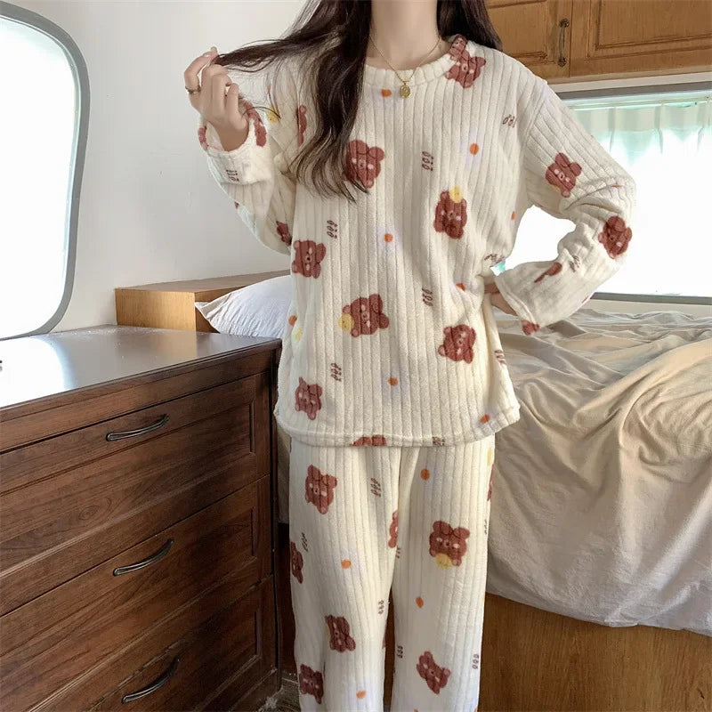 Herbst-Winter-Nachtwäsche, zweiteiliges Set, bezaubernder Pyjama aus pfirsichfarbenem Korallen-Flanell, modische warme Loungewear für Zuhause darüber hinaus