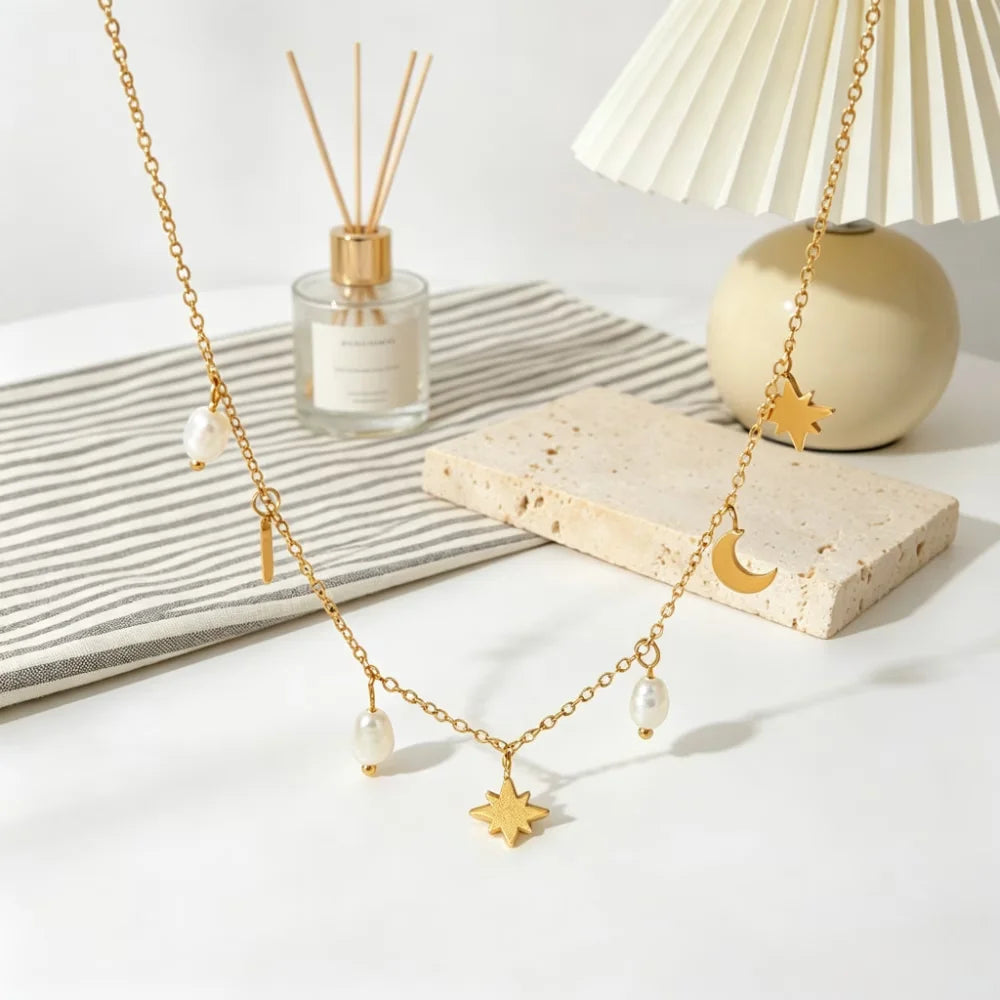Elegante 18K Vergoldete Edelstahl Stern- und Mond-Anhänger Halskette mit Französischem Stil Zarter Perlenschmuck für Süße Mädchen