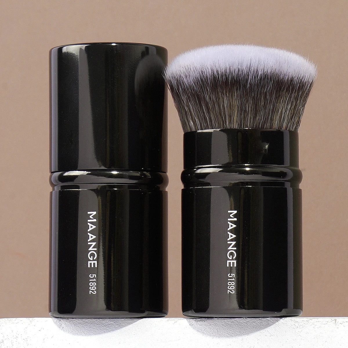 MAANGE 1 Stück einziehbarer Rougepinsel, Kabuki Foundation-Pinsel, weiches, dichtes Pulver, Kontur-Make-up-Pinsel, tragbares Make-up-Schönheitswerkzeug