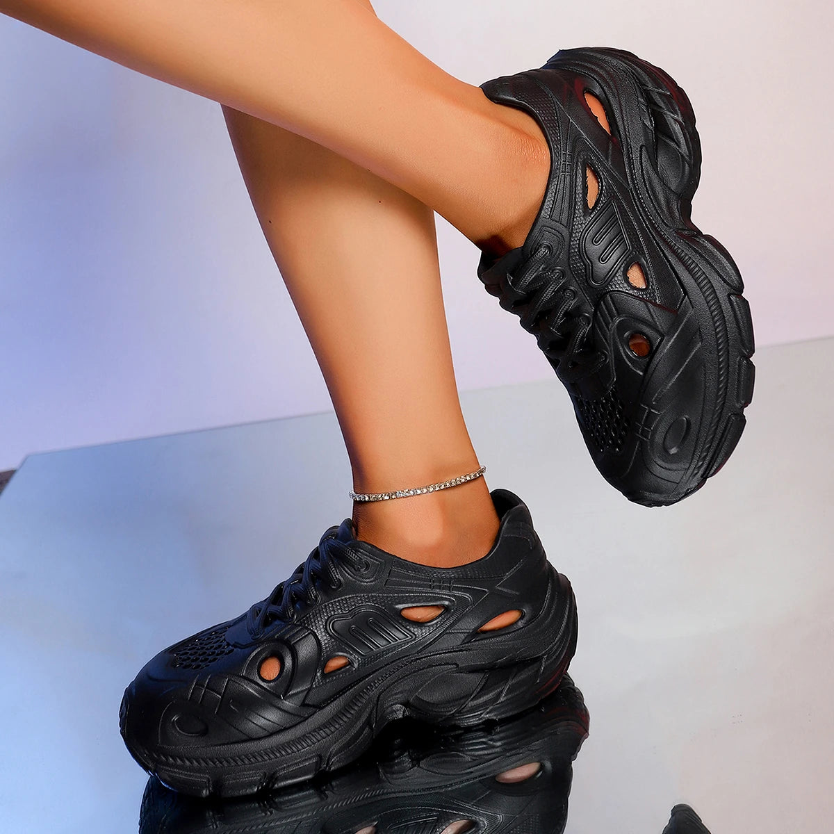 Lässige Sport-Sandalen für Damen, Dad-Sandalen, Strand-Sandalen, EVA-Wassersandalen mit Hohldesign, bequeme flache Sandalen für den Sommer