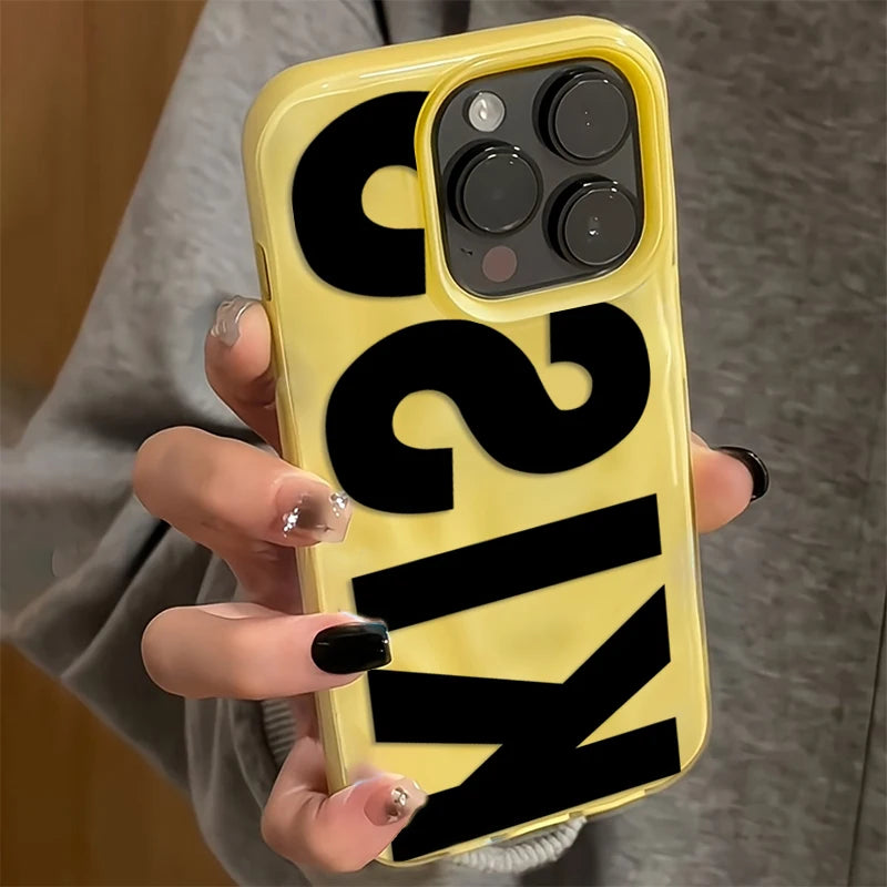 Personalisierte Handyhülle mit englischen Buchstaben und Kuss-Motiv für iPhone 17 16 15 Pro 14 11 12 13 Pro Max Air 16 Plus – Weiche TPU-Schutzhülle