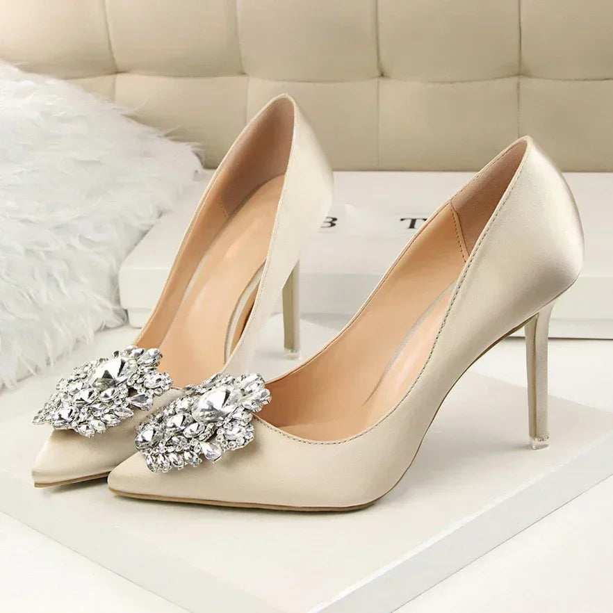 Frauen Satin 10 cm High Heels Sexy Kristall Drag Queen Pumpen Weibliche Spitz Neue Grüne Formelle Anlässe Abend Bankett schuhe