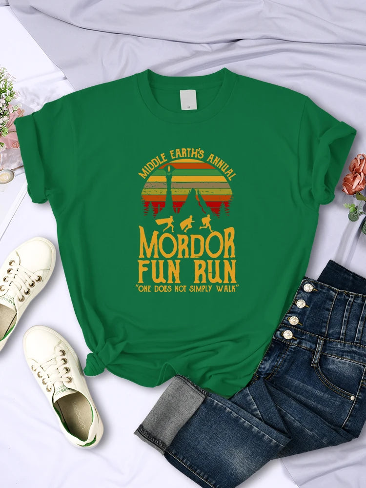 Mittlere Erde jährliche Mordor Fun Run T-Shirts Frauen Vintage lässig All-Mathe Tops atmungsaktive Mode Kurzarm Damen bekleidung