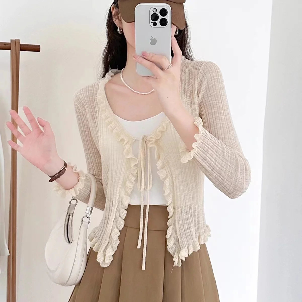 2026 Sommer Langarm Vintage National Trend Damenbekleidung Ausgehöhlte Spitze Patchwork Chiffon Hemden Damen Blusen Großhandel
