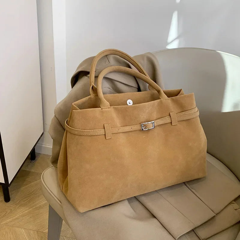 Damentasche mit Schnalle, dekoratives Design, solide Einkaufstasche aus Wildlederimitat, große Kapazität, Haspe, lässige Tragetasche, 2025, heißer Verkauf, Taschen für Damen