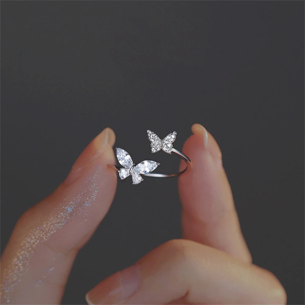 Mode Einstellbare Offene Acryl Kristall Schmetterling Ring Für Frauen Kpop Silber Farbe Zirkon Finger Ring Partei Schmuck Großhandel