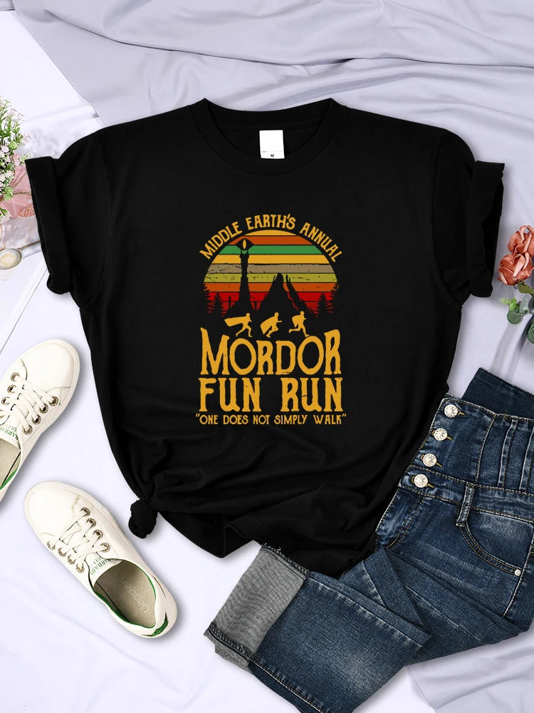 Mittlere Erde jährliche Mordor Fun Run T-Shirts Frauen Vintage lässig All-Mathe Tops atmungsaktive Mode Kurzarm Damen bekleidung