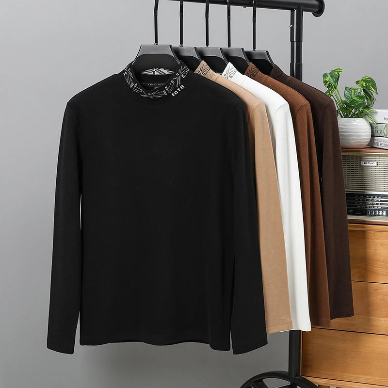 Hochwertiger Herren-Pullover aus Samt mit halbhohem Halsausschnitt, langärmelig, warmes T-Shirt, Herbst-Winter, modische Stickerei, lässiger Pullover