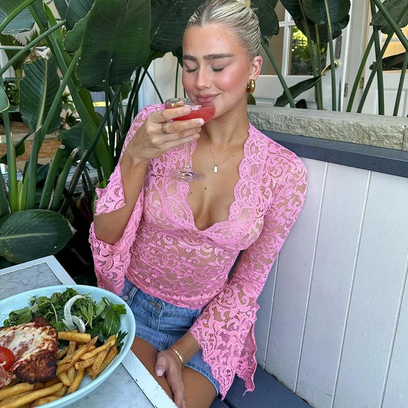 Dulzura V-Ausschnitt, langer Schlitz, ausgestellte Ärmel, Spitzen-T-Shirt, durchsichtig, sexy Crop-Top, Party, Clubwear, Herbst und Winter, Y2K