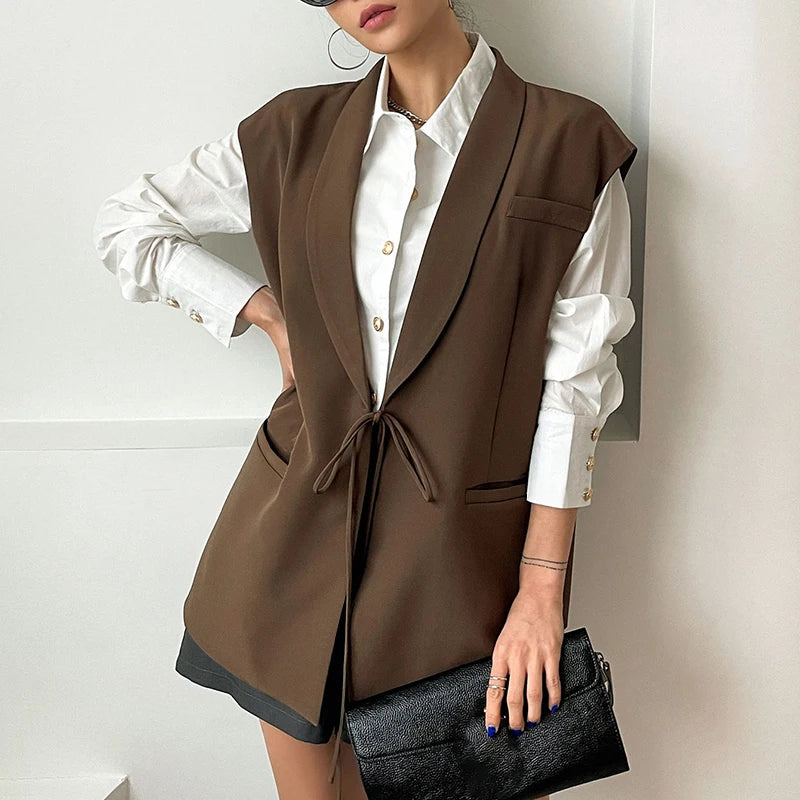 2025ZANZEA Herbst Frauen Outwear Mode Ärmellose Weste Revers Kragen Weste Elegante Spitze Up Blazer Streetwear Büro Jacken