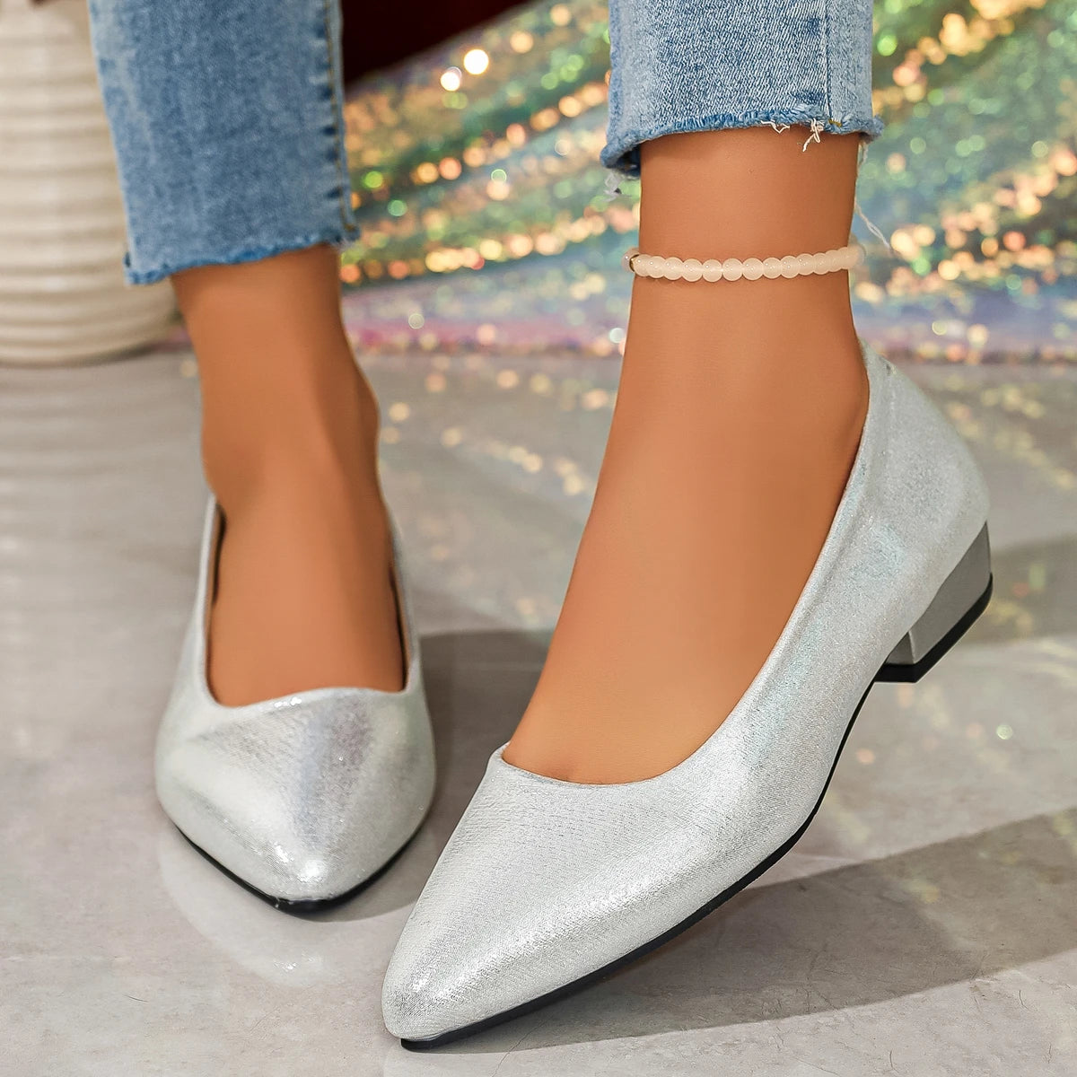 Neue Damen Mode Glänzende Synthetische Leder Spitze Slip-On Schuhe mit Mittelhohem Absatz Elegante Hochzeits- Büro- Alltags- und Freizeitpumps