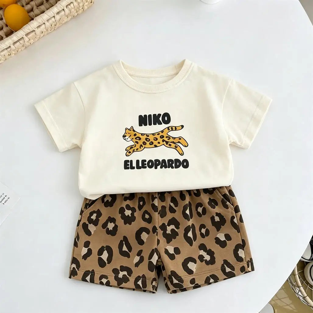 Niedliche Kinder-Outfits Neues Bedrucktes T-Shirt+Shorts Zweiteiler-Set Kinder-Sommerkleidung 2026 Cartoon-Tees Vielseitige Shorts-Kombination
