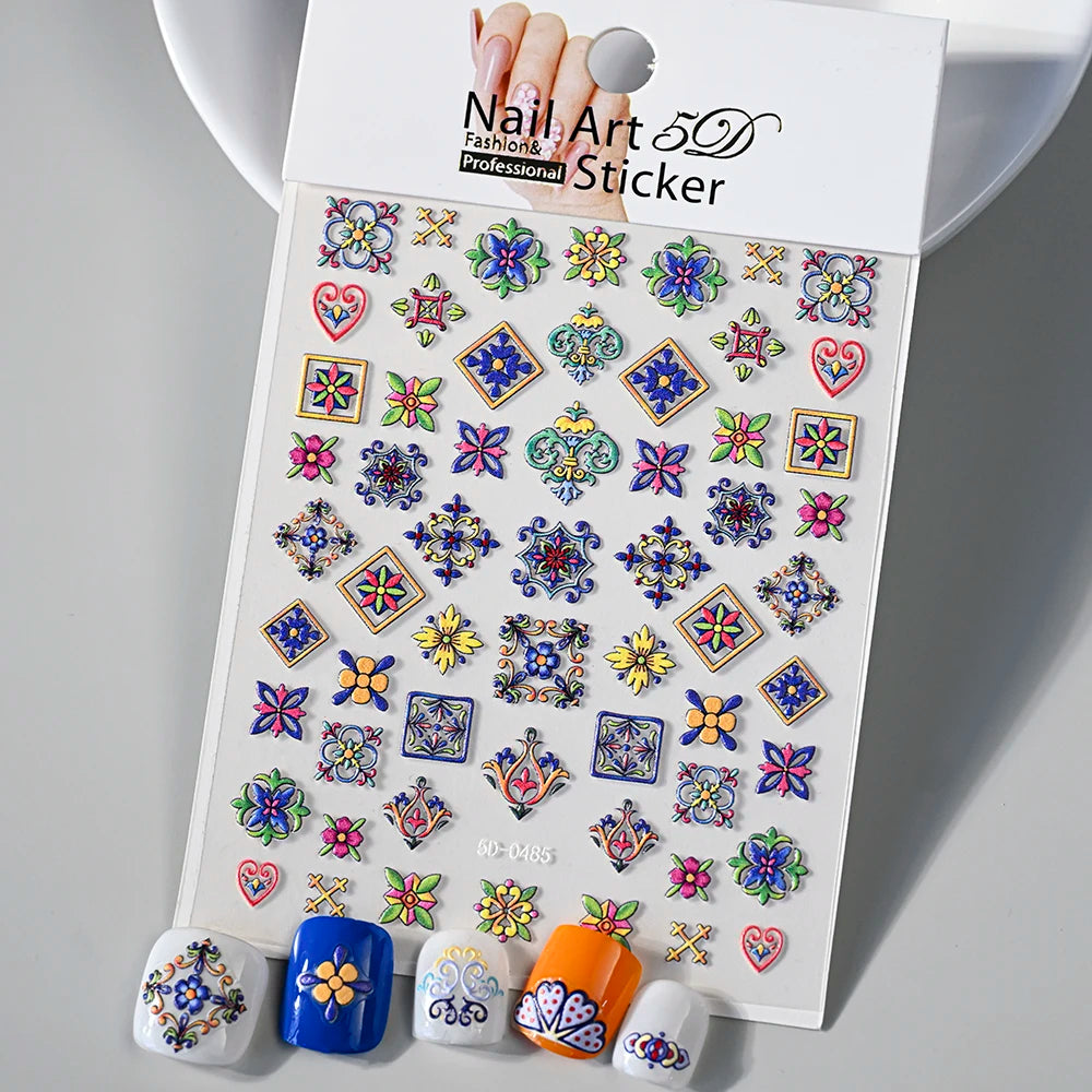 1 Stück 5D Relief Bohemian Nail Art Aufkleber, schicke Blüten elegante Stickerei Totem Boho Design Nagelzubehör Dekoration Zubehör