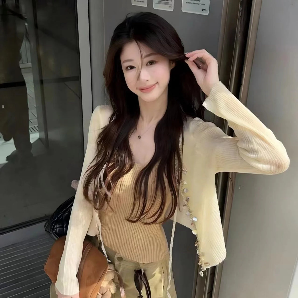 2026 Sommer Langarm Vintage National Trend Damenbekleidung Ausgehöhlte Spitze Patchwork Chiffon Hemden Damen Blusen Großhandel