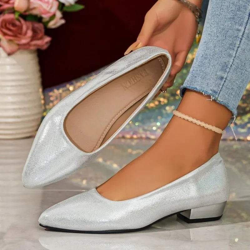 Neue Damen Mode Glänzende Synthetische Leder Spitze Slip-On Schuhe mit Mittelhohem Absatz Elegante Hochzeits- Büro- Alltags- und Freizeitpumps