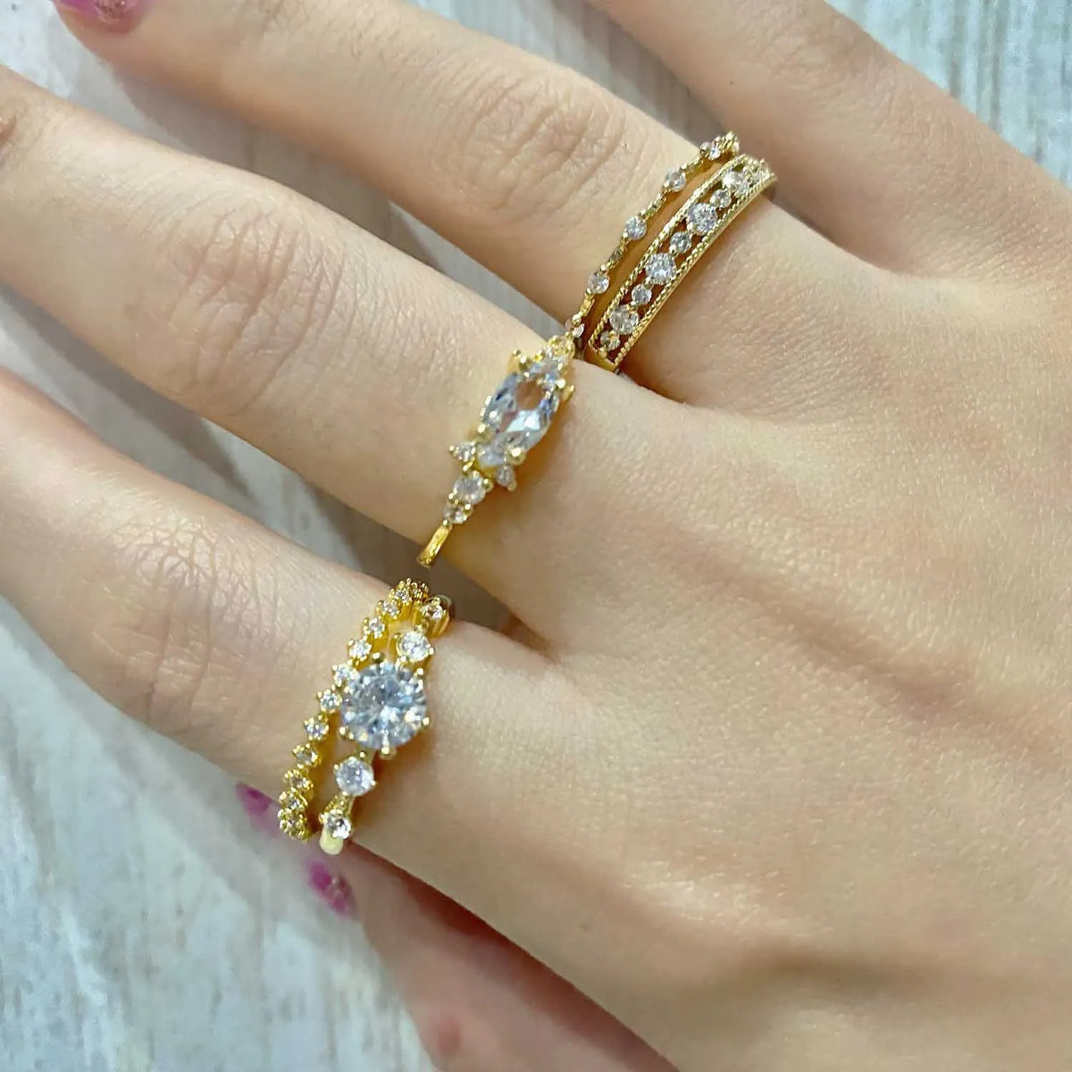 Neue INS Gold Farbe Edle Trend Dainty Ringe Für Frauen Eintrag Lux Zirkon Midi Finger Ringe Für Mädchen Jahrestag Schmuck KAR229