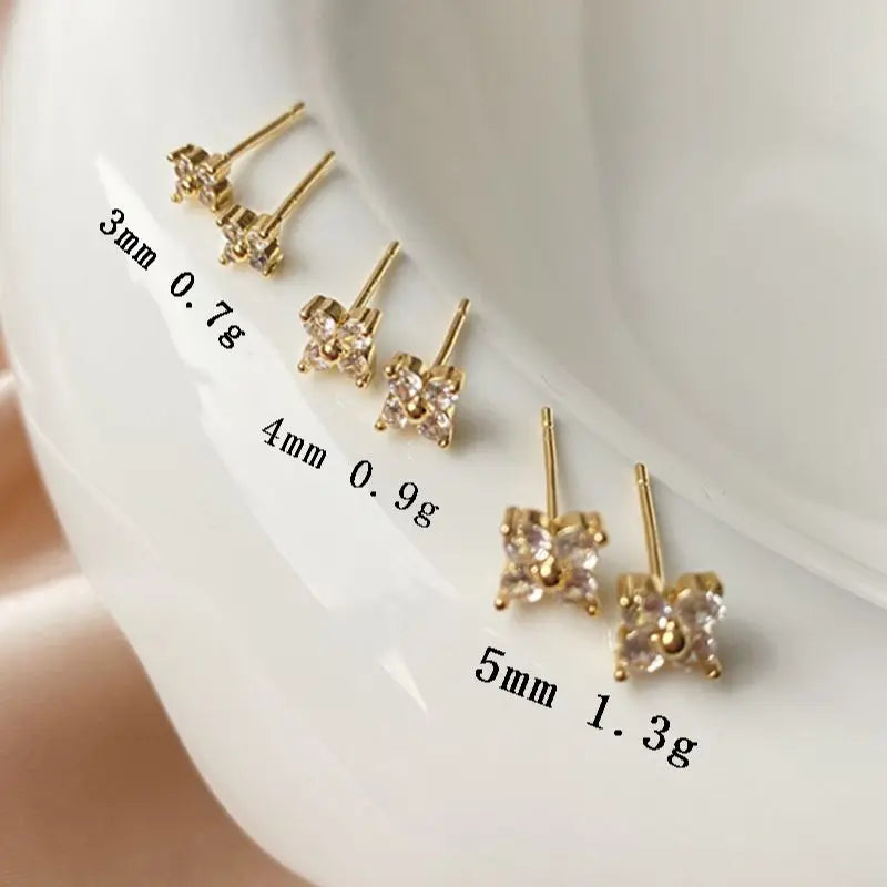 Exquisiter kleiner runder Zirkonia-Ohrstecker in Blumenform, goldfarben, für Damen, schlicht, Party, Hochzeit, Modeschmuck