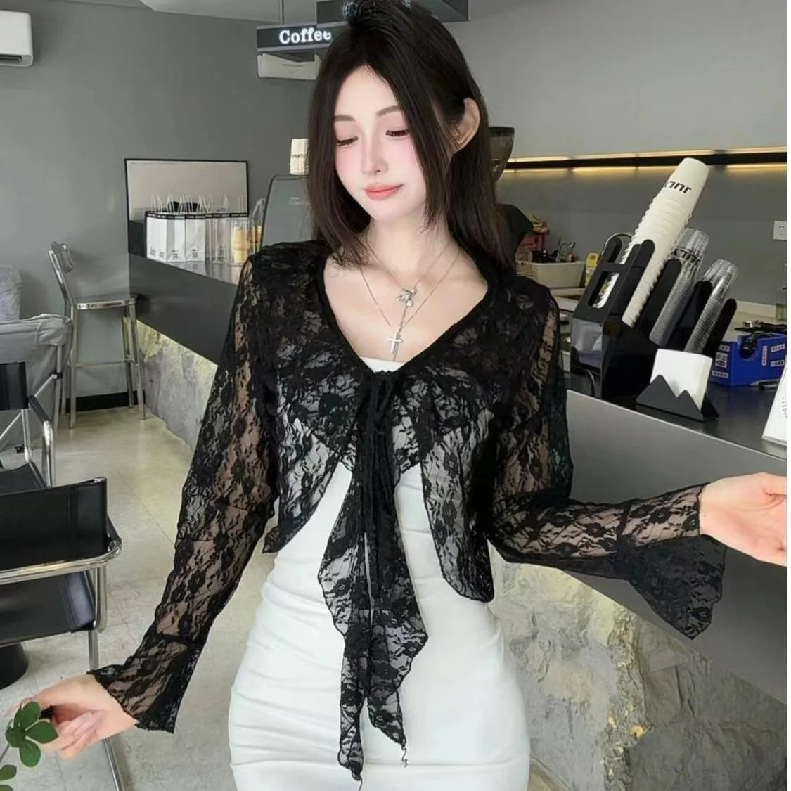 2026 Sommer Langarm Vintage National Trend Damenbekleidung Ausgehöhlte Spitze Patchwork Chiffon Hemden Damen Blusen Großhandel