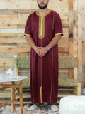Kurzärmelige muslimische Robe für Herren, verziert mit gestickten Streifen, locker sitzende traditionelle islamische Kleidung, geeignet für Fe