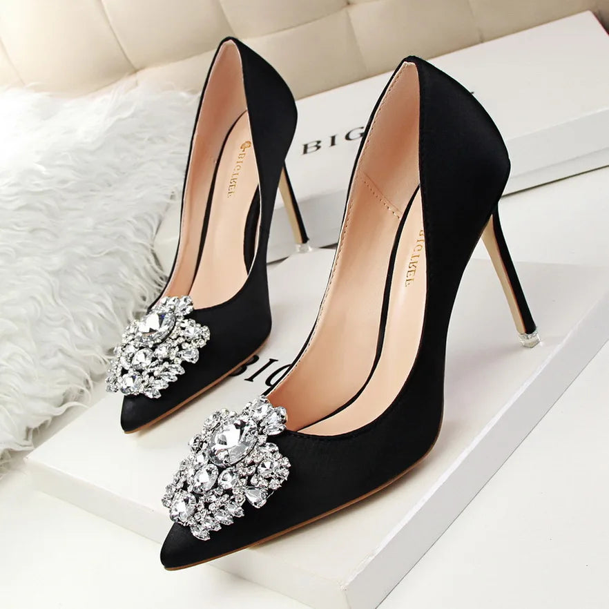 Frauen Satin 10 cm High Heels Sexy Kristall Drag Queen Pumpen Weibliche Spitz Neue Grüne Formelle Anlässe Abend Bankett schuhe